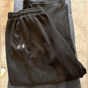 Under Armour Women’s Pants - Size XL - Pre-Owned - Small Hole at Bottom of Leg